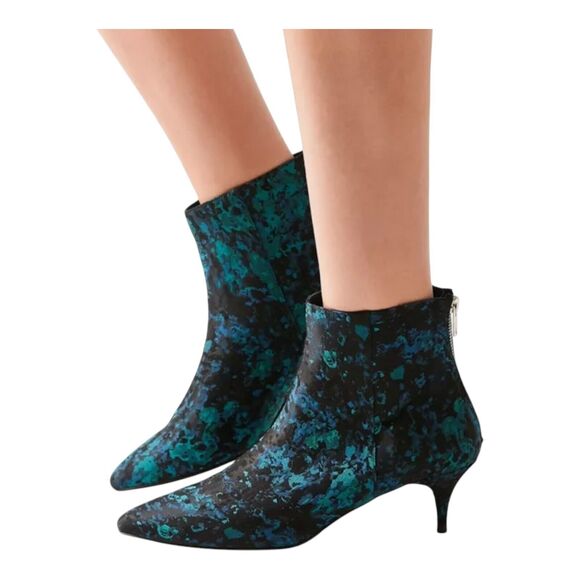 UO URBAN OUTFITTERS Blair Jacquard Kitten Heel Ankle Boot Size 7‎ - Picture 1 of 6
